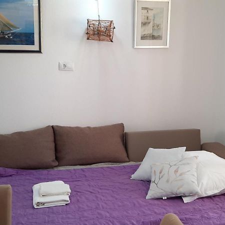 Apartments Villa Beba คอมีชา ภายนอก รูปภาพ