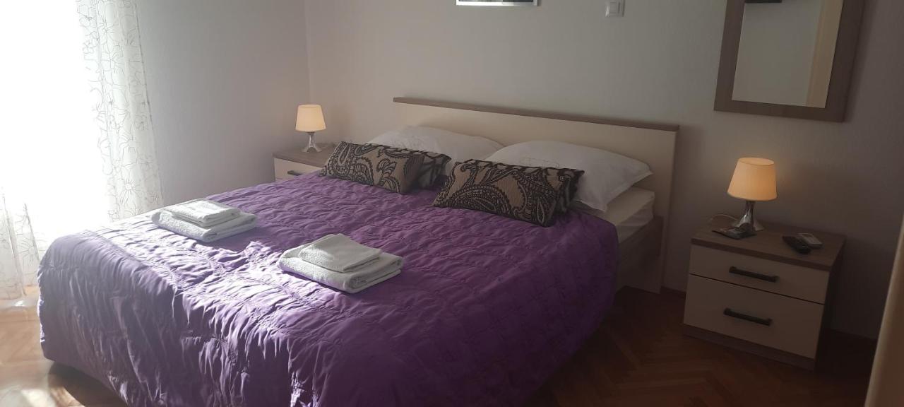Apartments Villa Beba คอมีชา ภายนอก รูปภาพ