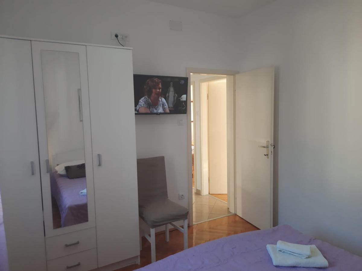 Apartments Villa Beba คอมีชา ภายนอก รูปภาพ
